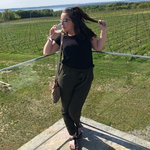 Meet your Posher, Ashley